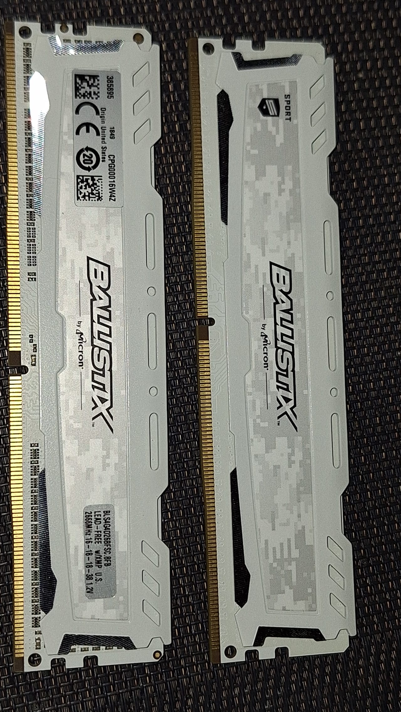 Ballistix 8gb DDR4 2x4gb 2666mhz jäähdytys siilillä varustettuna