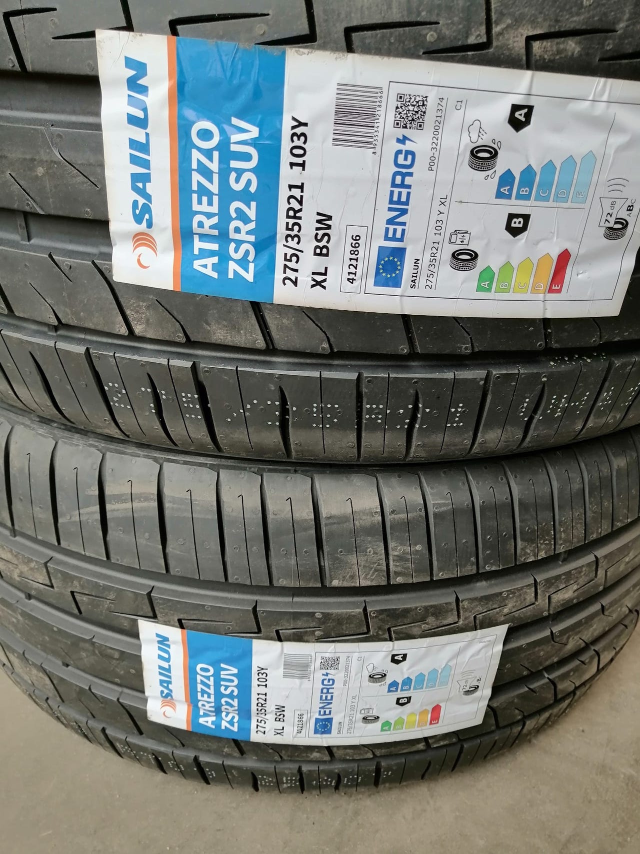 2+2 kpl 275/35r21  ja 245/40r21 Sailun ZSR2 suv