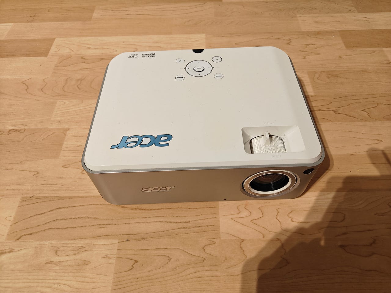 Acer H7530D | Tori