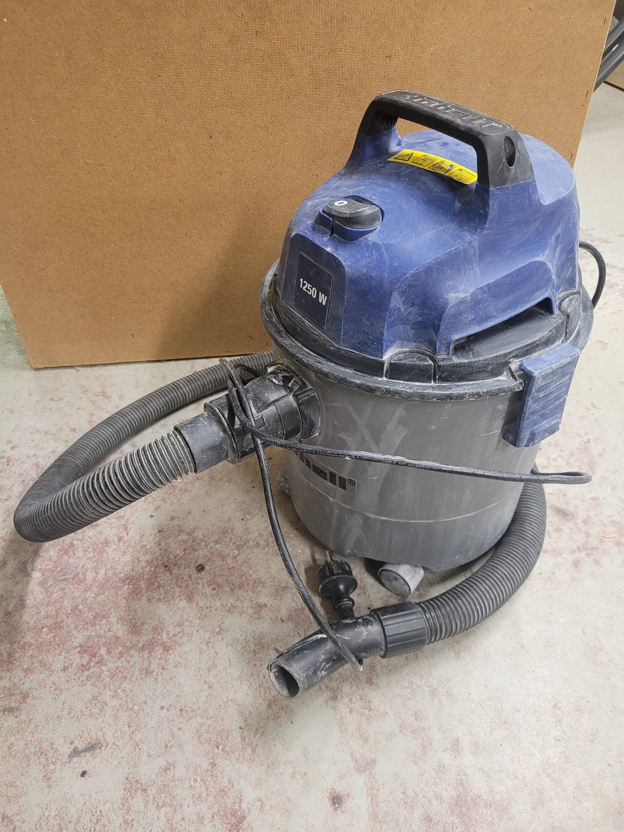 Einhell 1250w Märkä-kuivaimuri