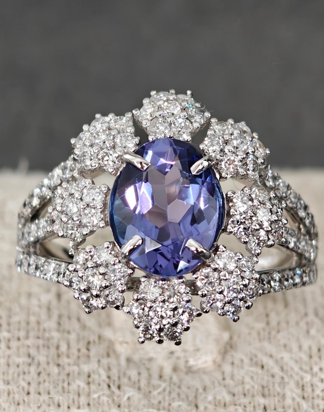 u{2b50} Tansaniitti-timanttisormus 3.00 ct