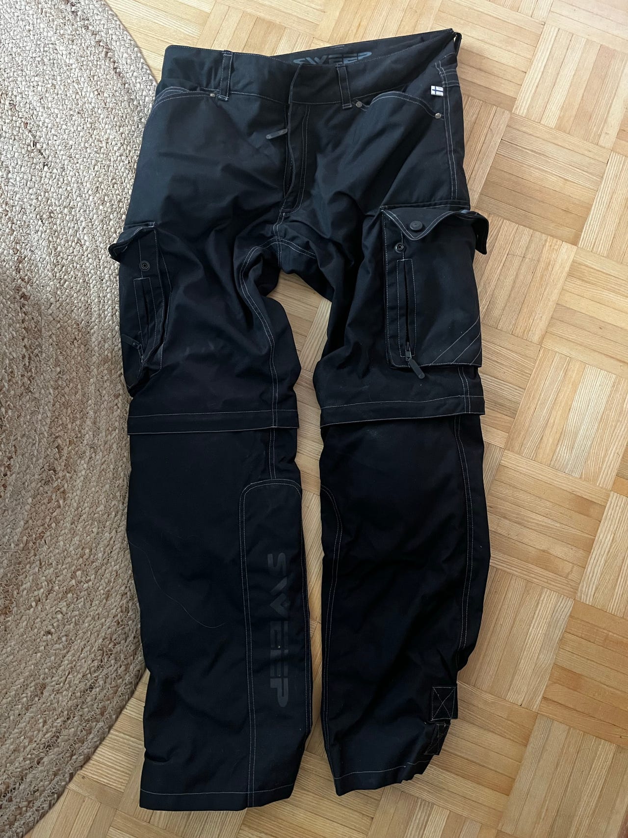 Sweep ajohousut musta koko L