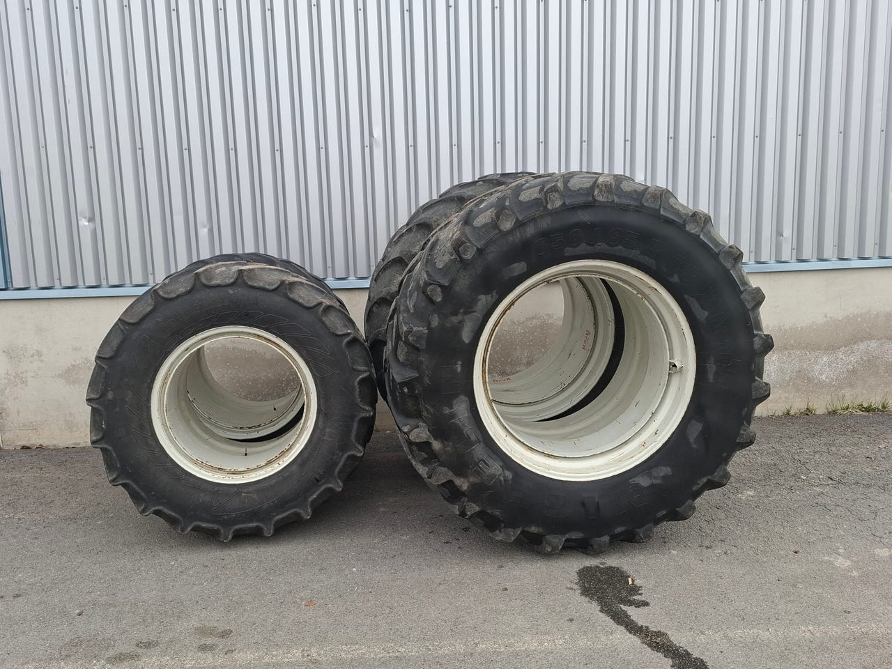Paripyörät RAJU 650-65-38 ja 540-65-28