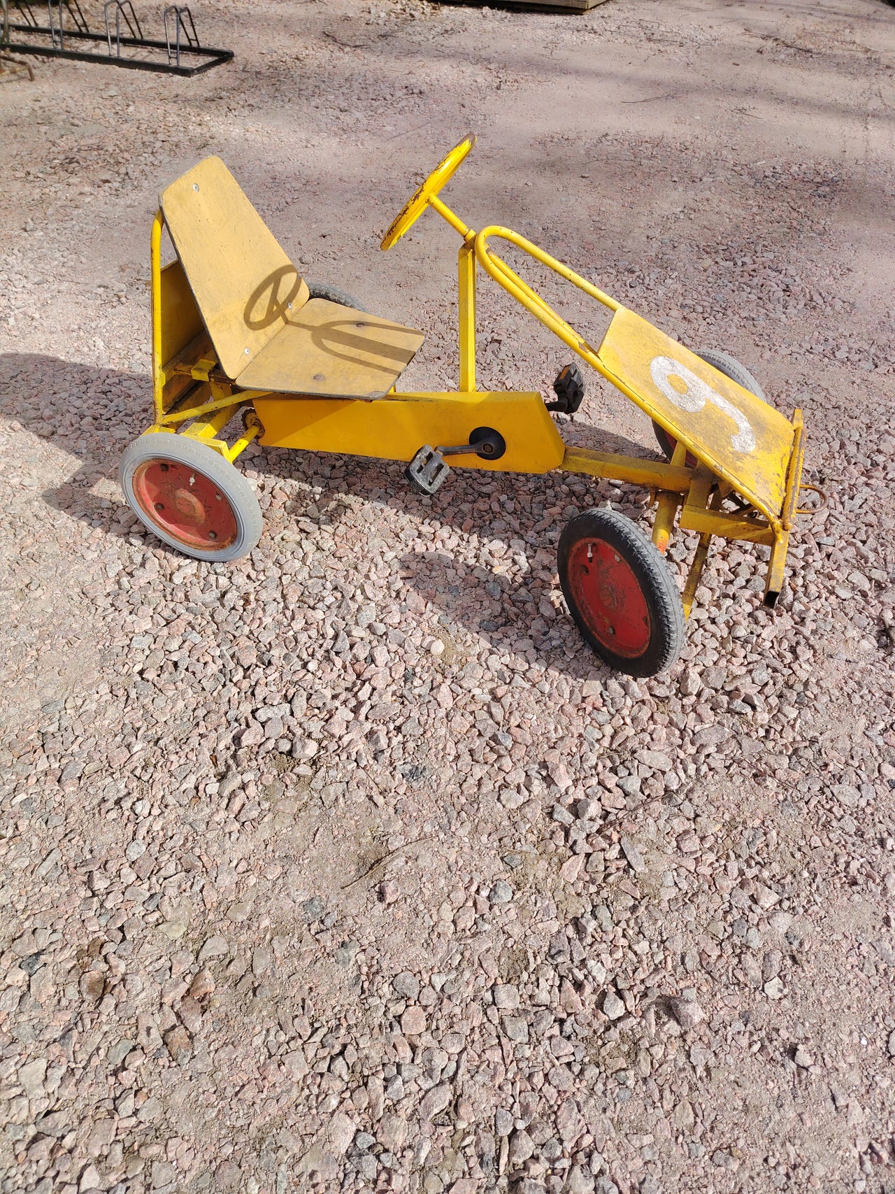 Polkuauto