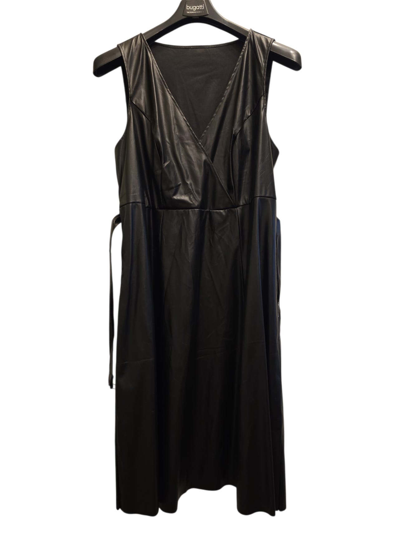 A-linjainen pitkä tekonahkamekko (52-54 / 4XL)
