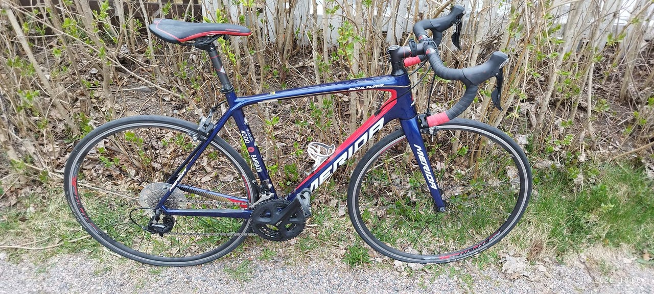 Merida Scultura 4000 hiilikuitu maantiepyörä S/M, vähän ajettu