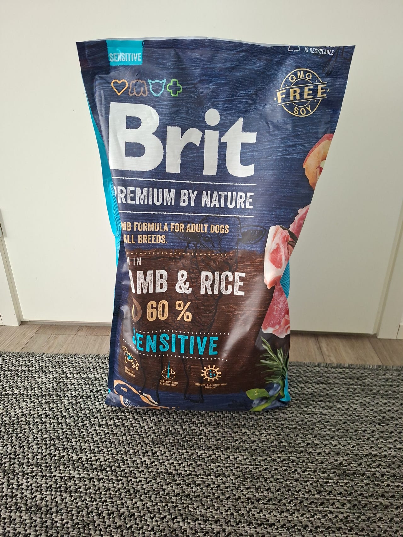 Brit Premium by Nature Lamb & Rice Sensitive koiranruoka