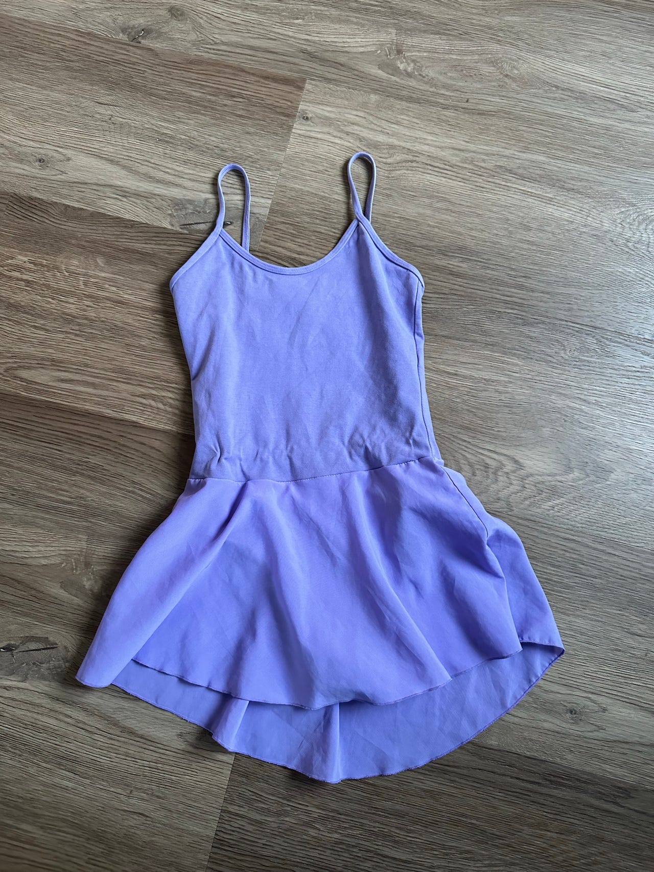 Jumppapuku/mekko H/16