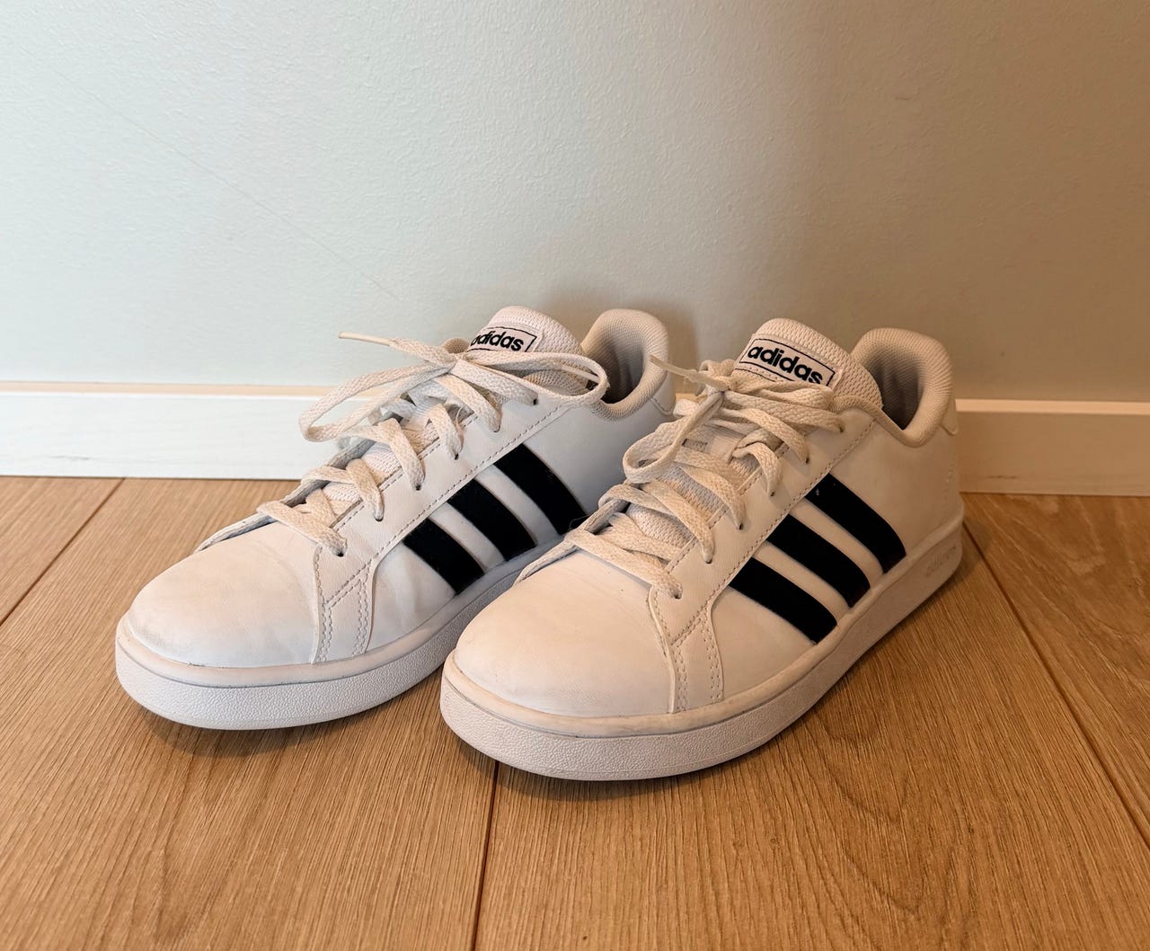 Lasten Adidas Grand Court -tennarit, koko 35,5