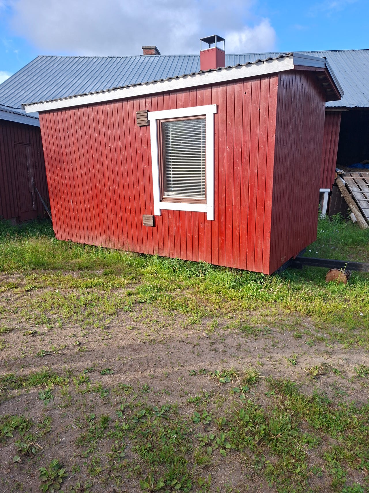 Ulkosauna rakennus "pyörillä"