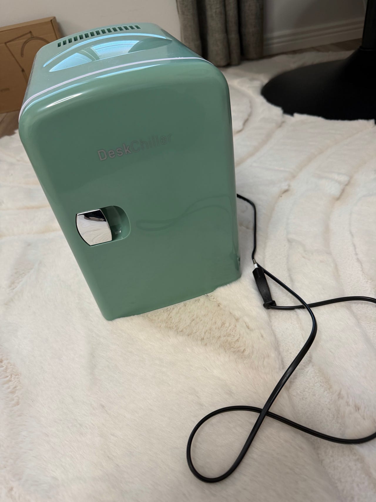 Deskchiller minijääkaappi