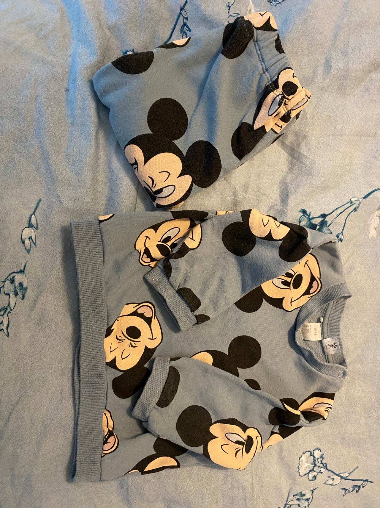 H&M Mikki Hiiri collegeasu koko 80 pojille vaaleansininen