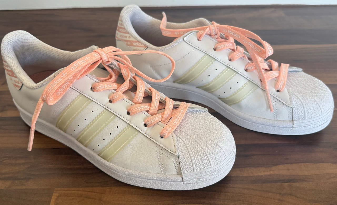 Adidas tennarit koko 38 2/3 vaaleanpunaisin nauhoin | Tori