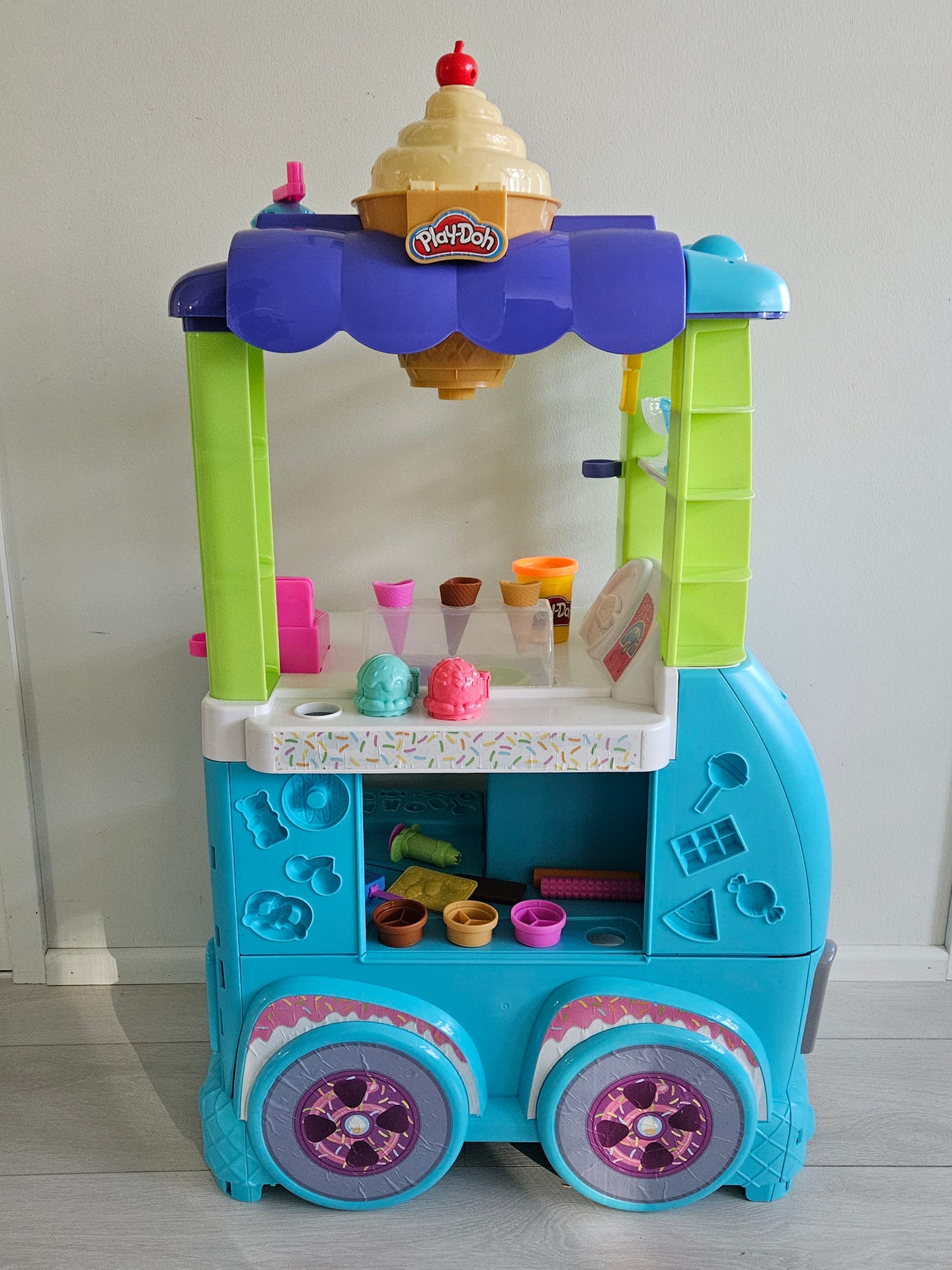 Play-Doh jäätelöauto