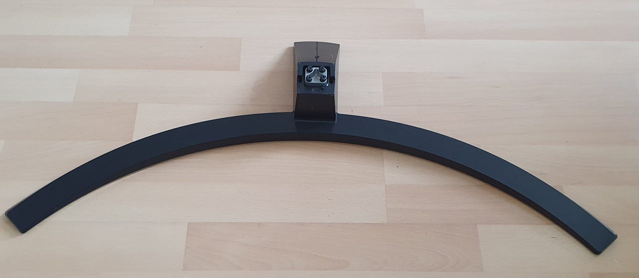 LG 65 jalusta