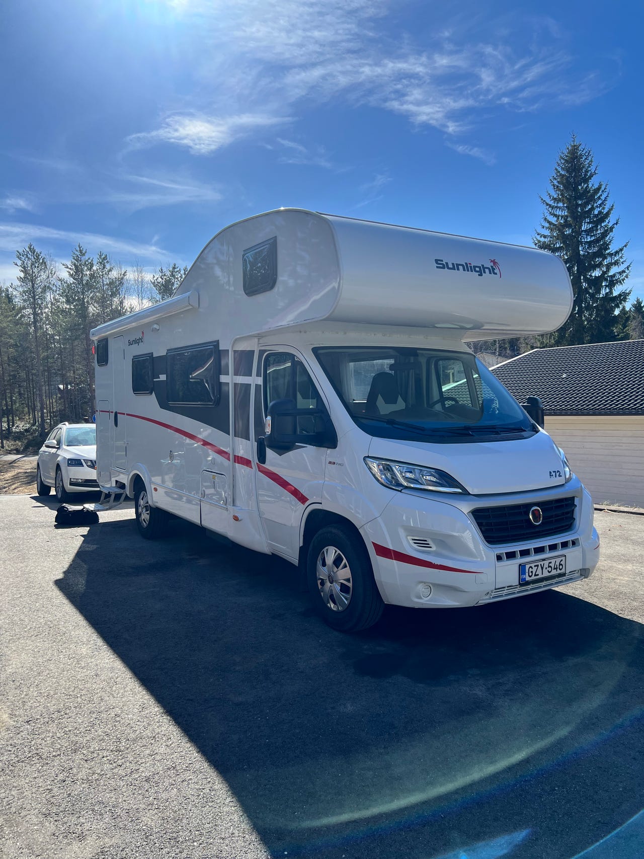 6 Hengen Asuntoauto Vuokralle – Sunlight A72 2021 | 7 Vuodepaikka
