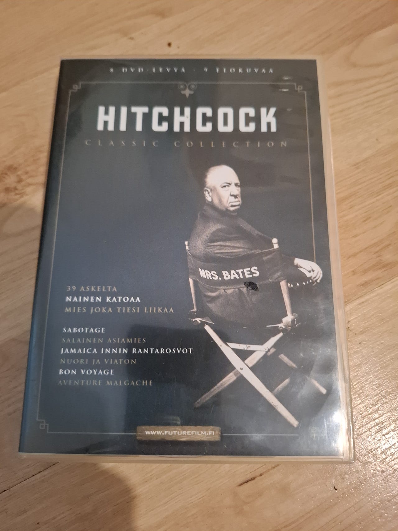 hitchcock 8 dvd levyä 9 elokuvaa