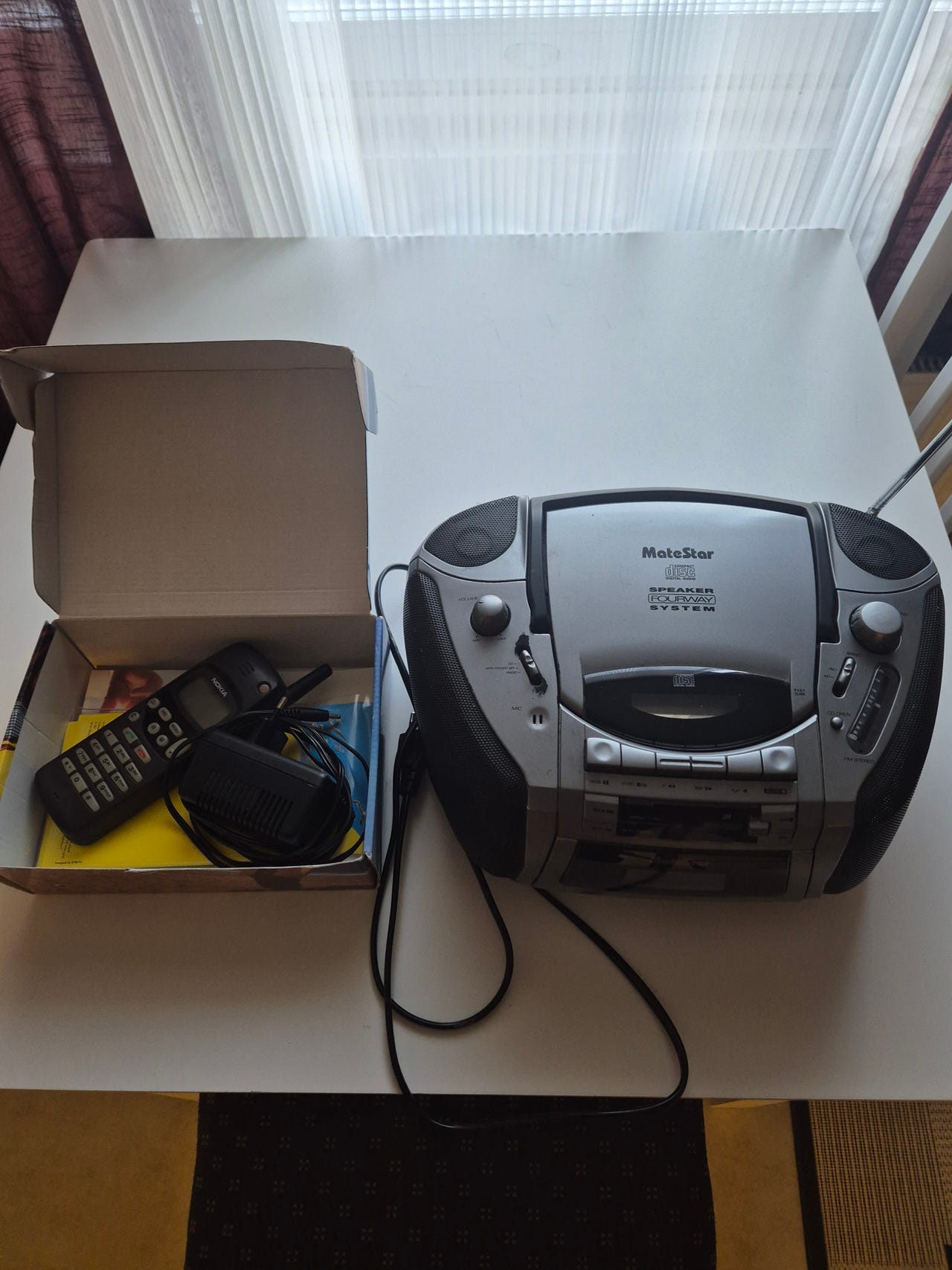 Myydään Nokia 1611 ja/tai Matestar cd soitin.