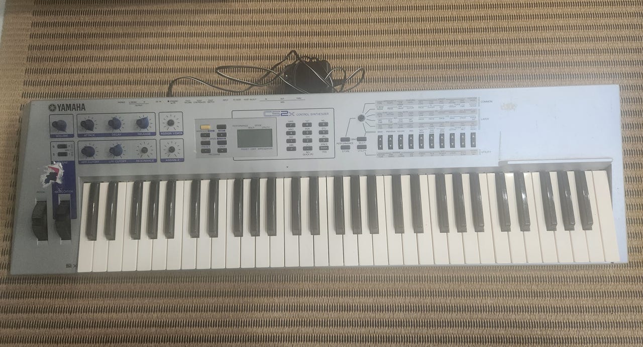 Yamaha CS2X | Tori