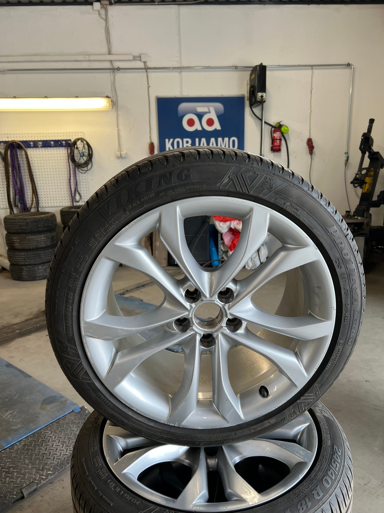 Audi A3 S3 TT Ats 9”18 ET 52 245/40 18 Protech alumiinivannesarja