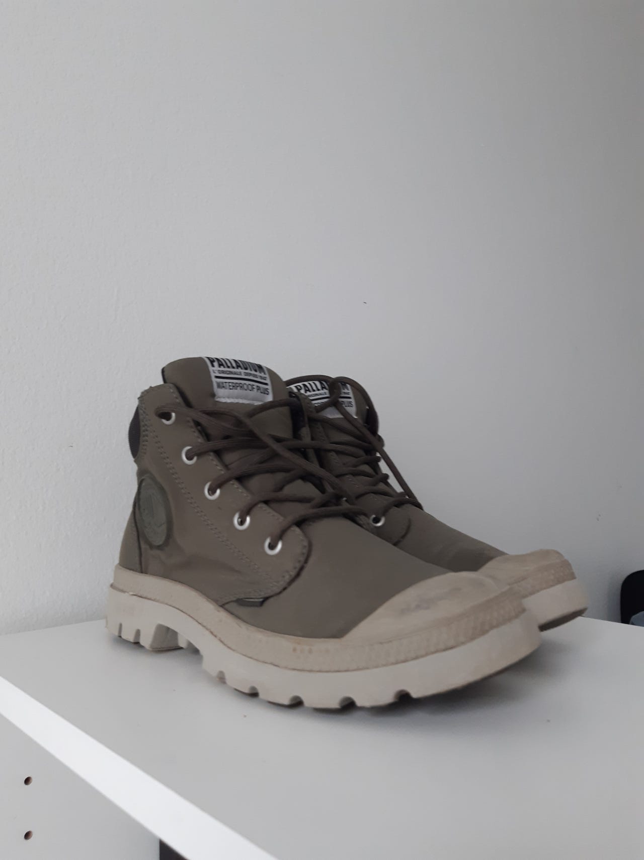 Palladium vedenpitävät saappaat (38)