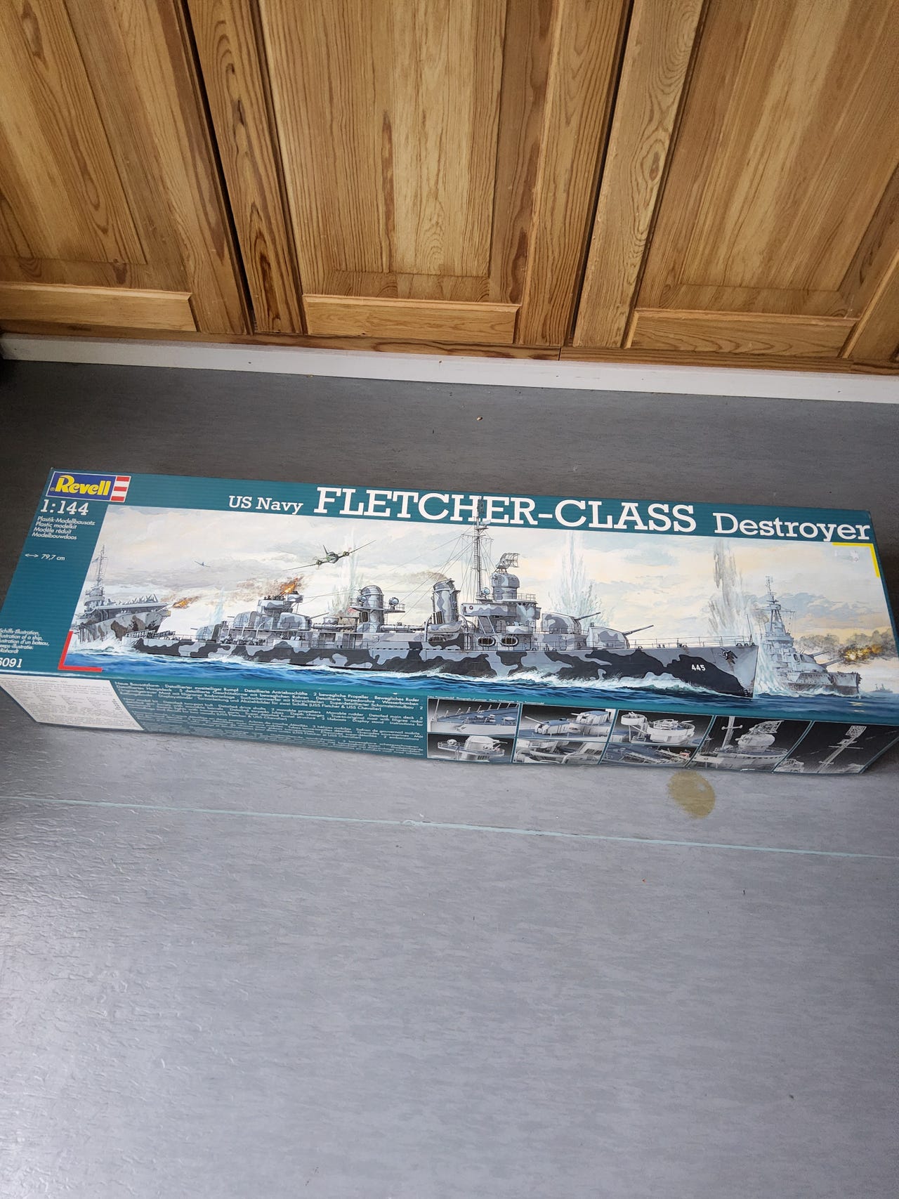Revell USS Navy Fletcher-Class Destroyer laivamalli 1:144