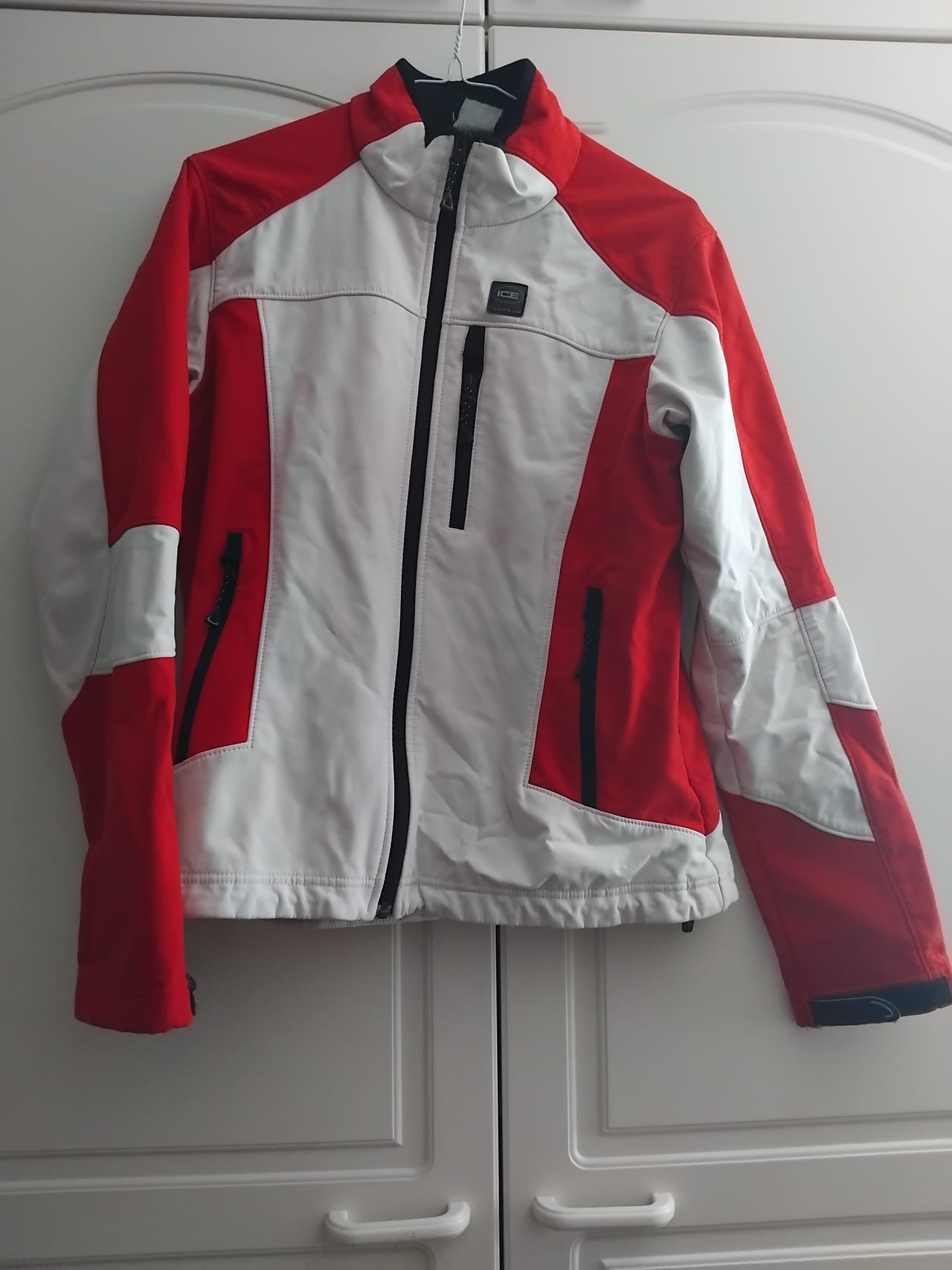 Icepeak kevyt ulkoilutakki – koko 40