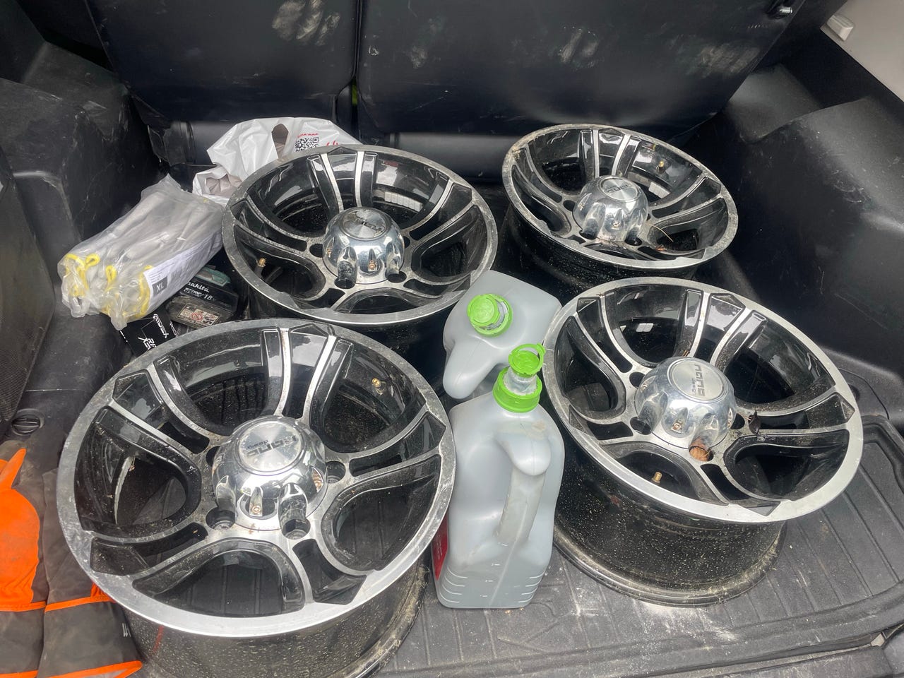 Uudet 15 aluvanteet 5x139.7