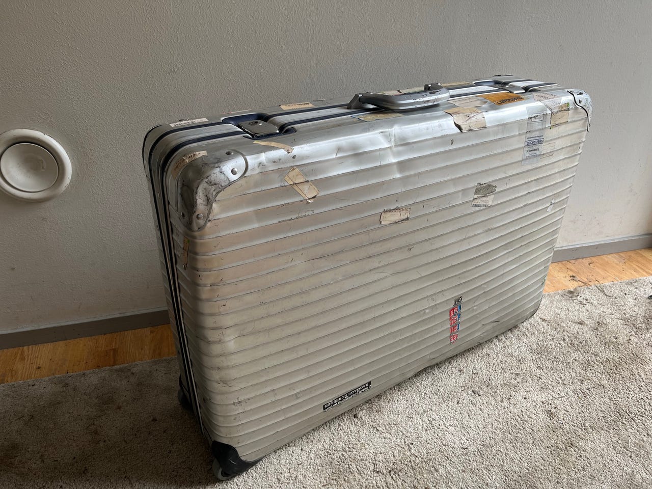 Rimowa Silver Integral matkalaukku unisex | Tori