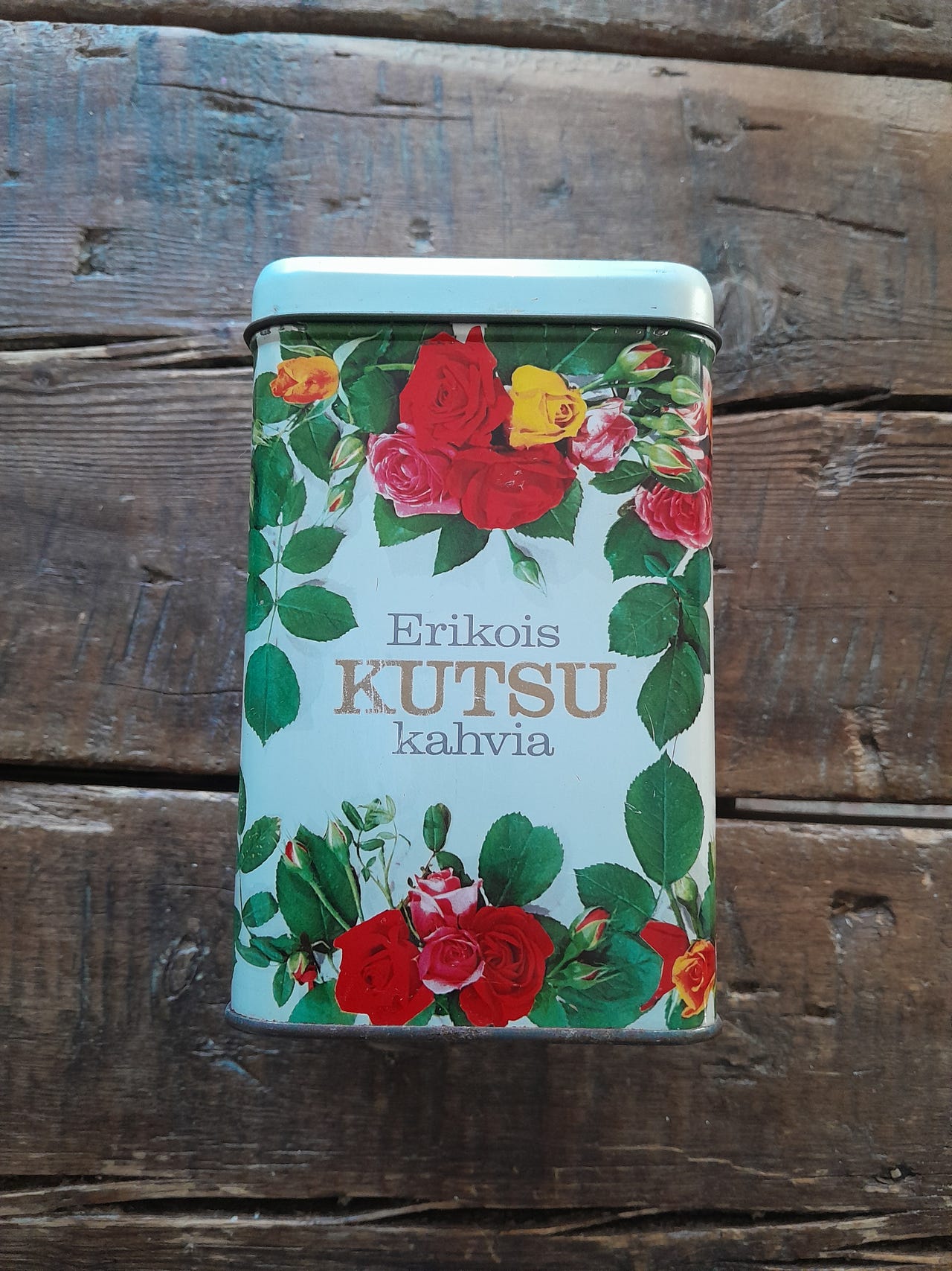 Vanha kahvipurkki