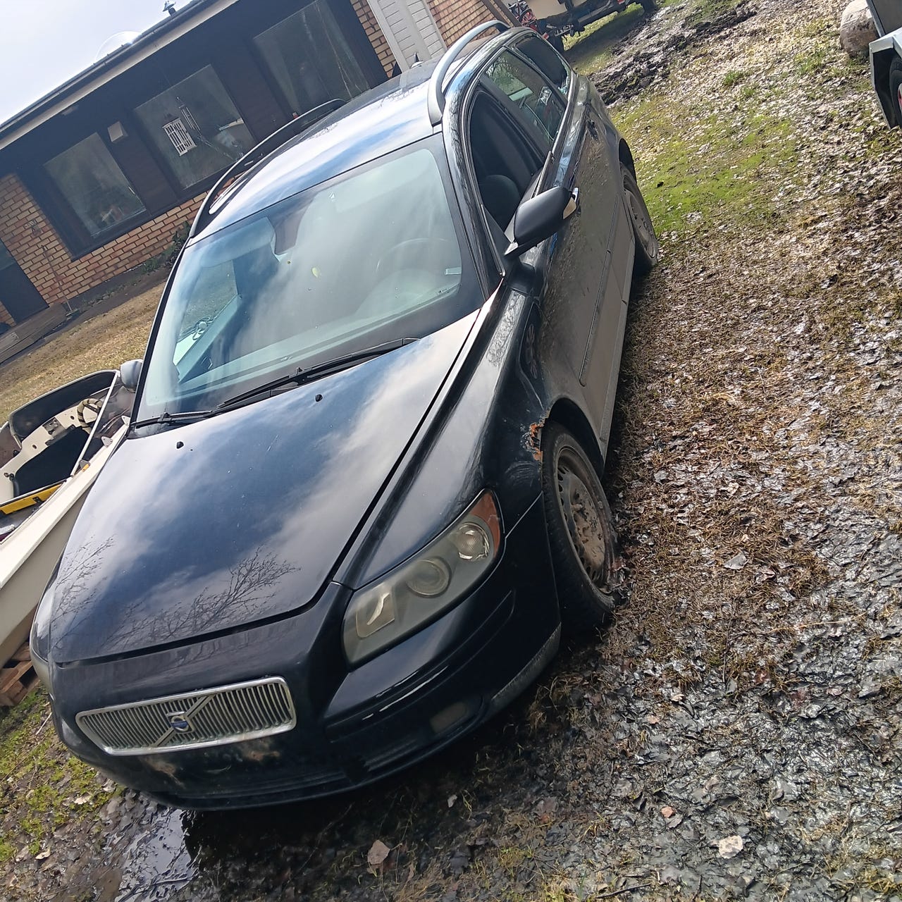 Volvo V50 2.0 D 6 vaihteinen farmari varaosiksi