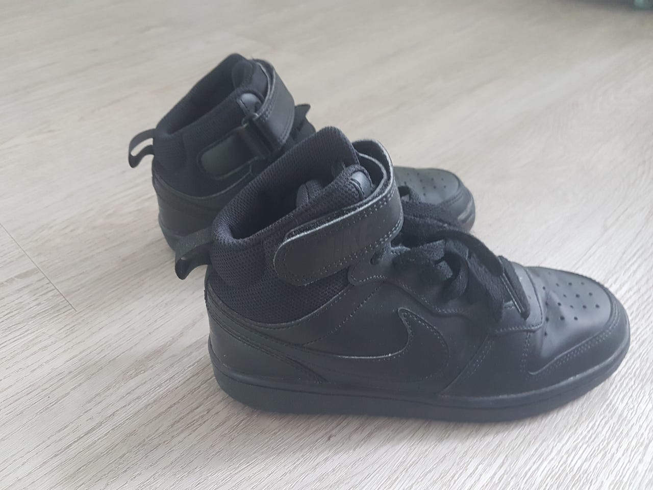 Nike lasten tennarit koko 35,5 koko musta