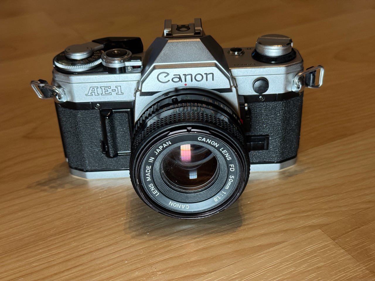 Canon AE-1 + FDn 50mm f/1.8 | Tori