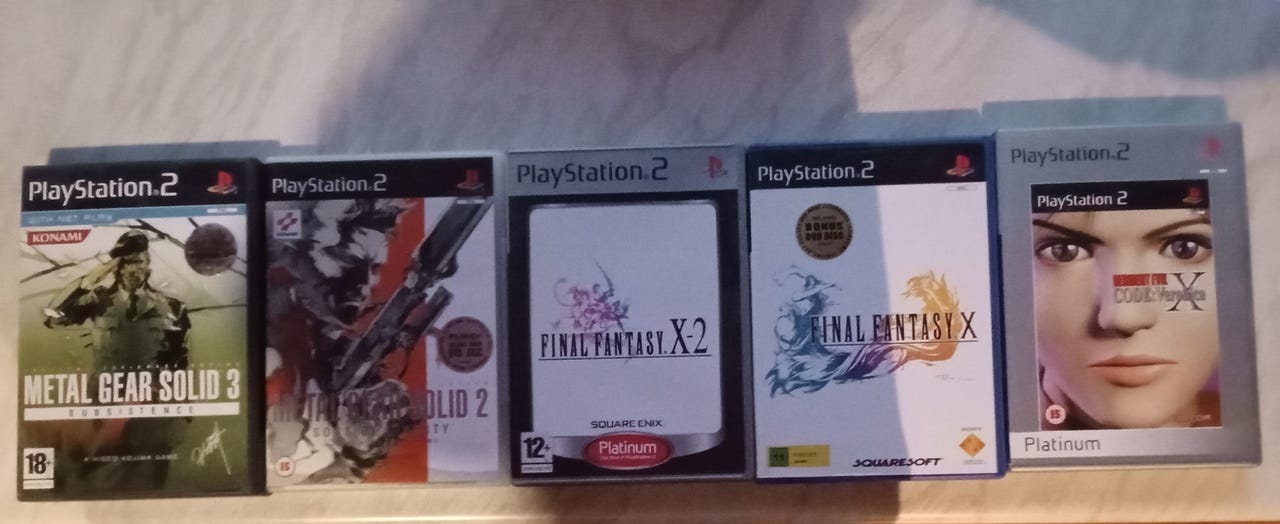 PS 2 pelit