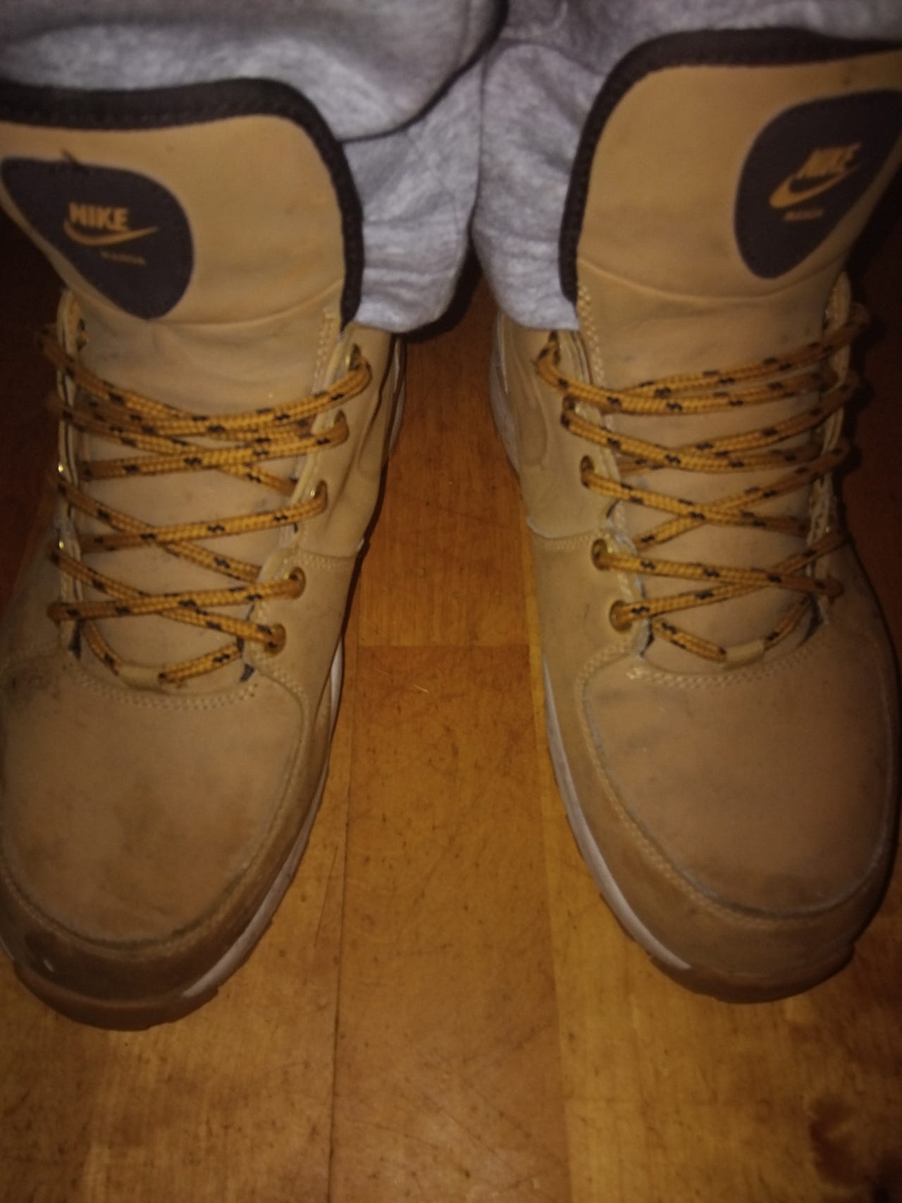 Nike sportswear Manoa korkeavartiset tennarit 44,5