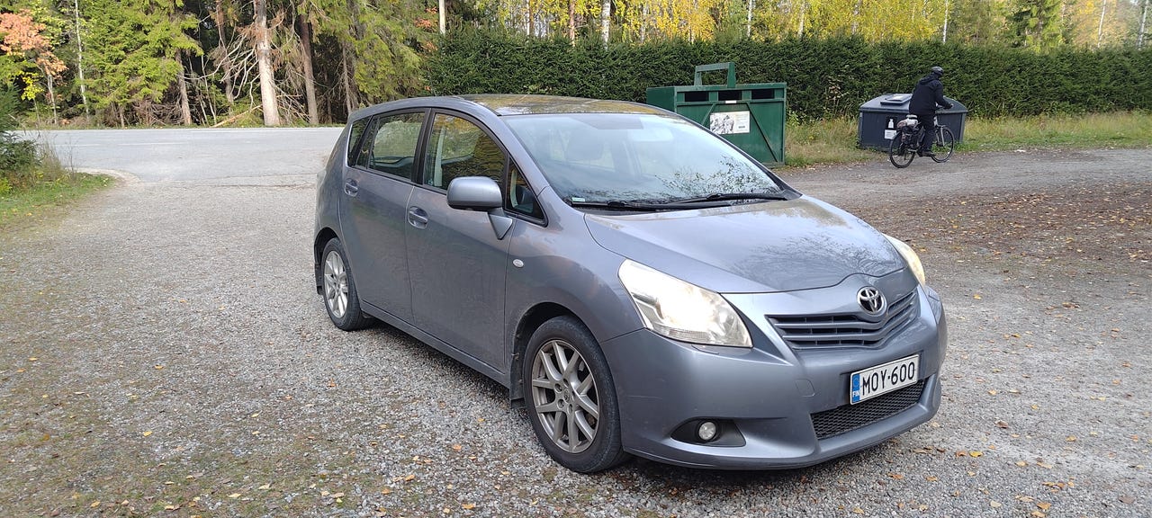 Toyota verso 2,0 TDi -10 puretaan 6-vaihteinen manuaali