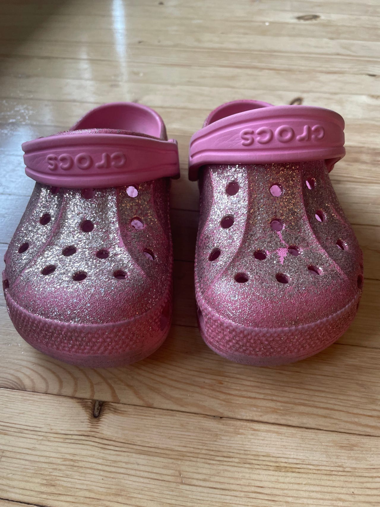 Lasten Crocs koko 27-28 (C 10), glitter pinkki