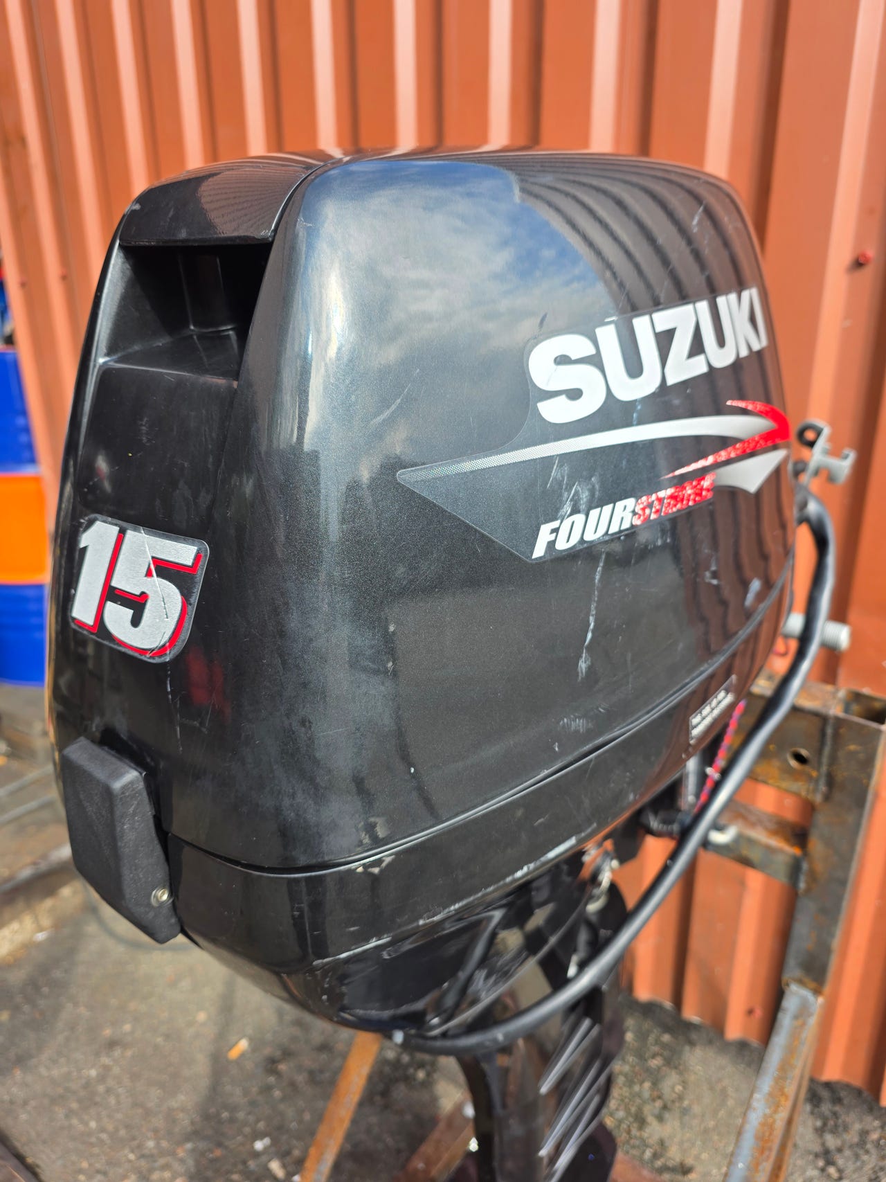 Perämoottori Suzuki DF15