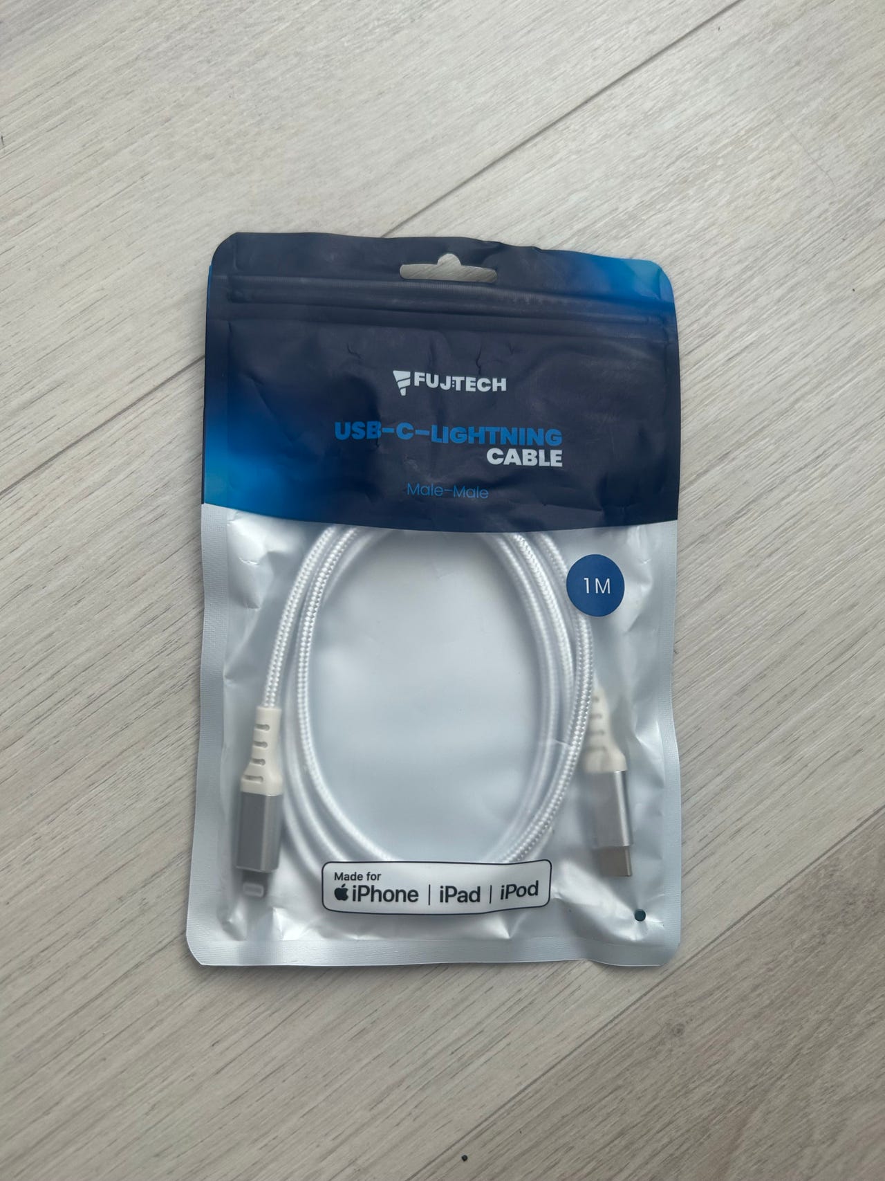 Usb C - lightning laturi