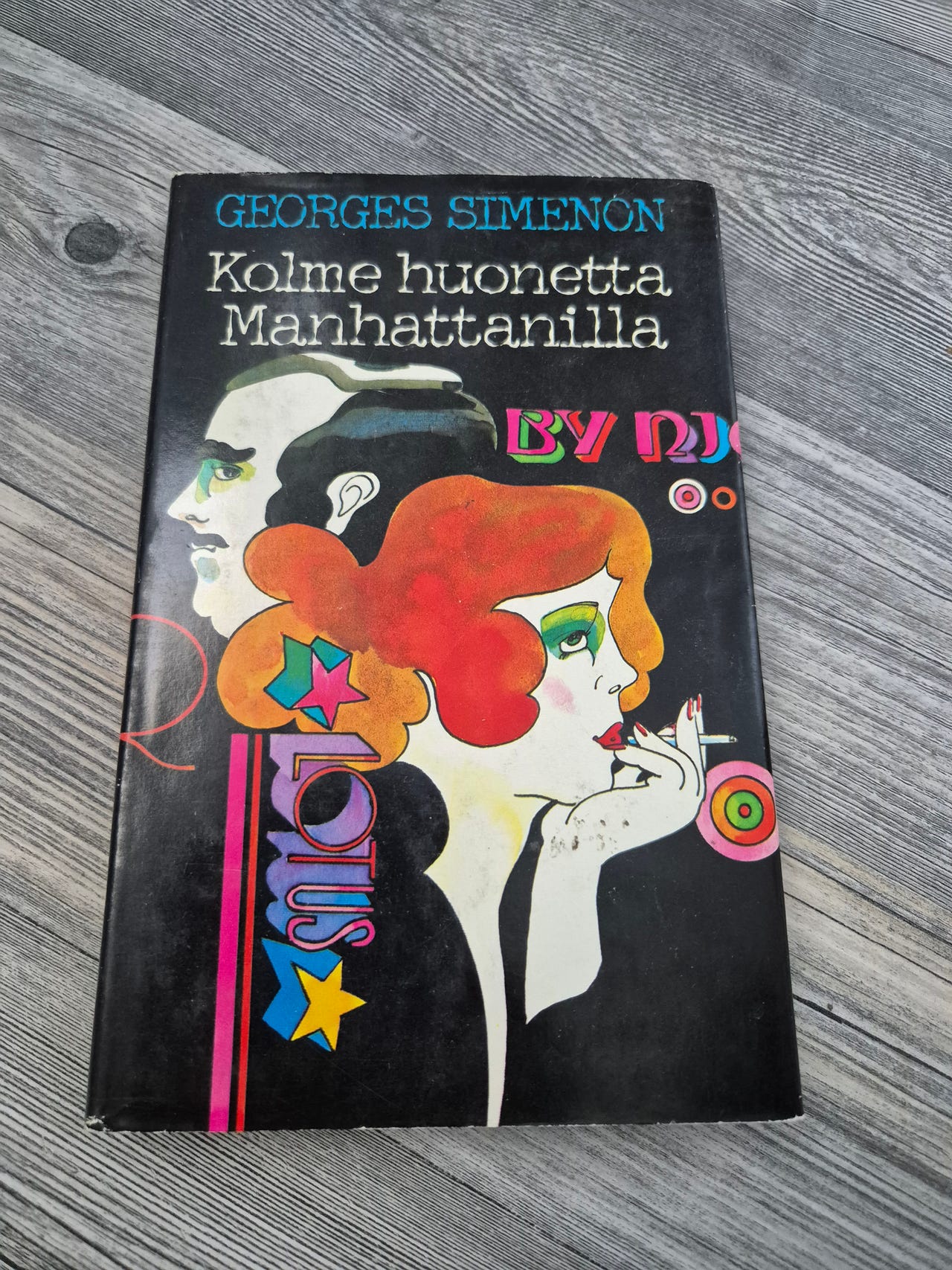 Georges Simenon, Kolme huonetta Manhattanilla