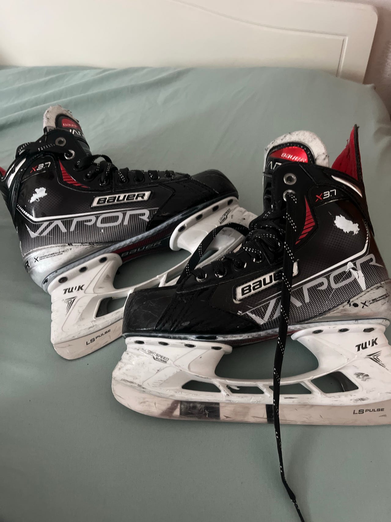 Bauer Vapor X3.7 -jääkiekkoluistin