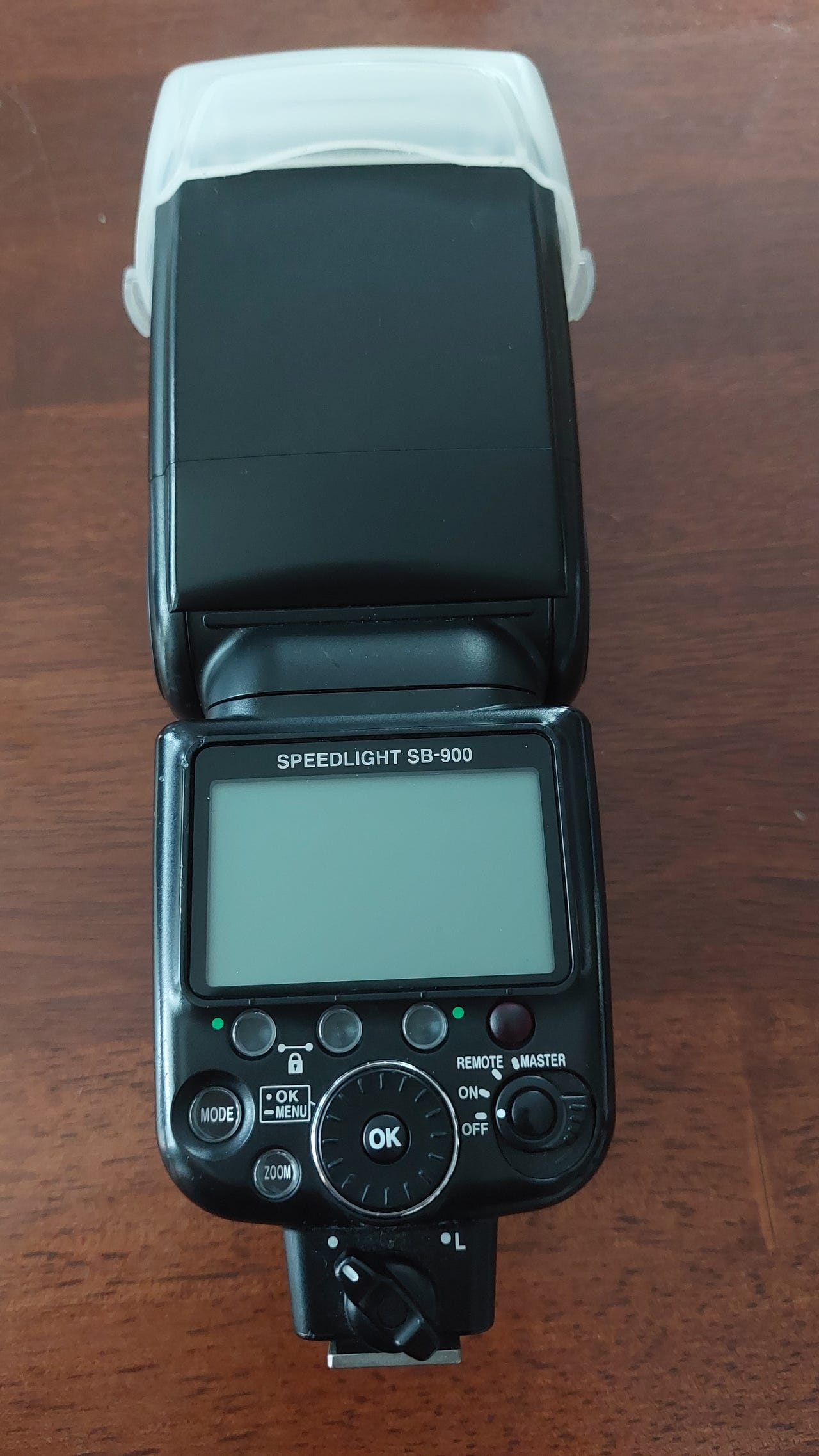 Nikon Speedlight SB-900 Salama