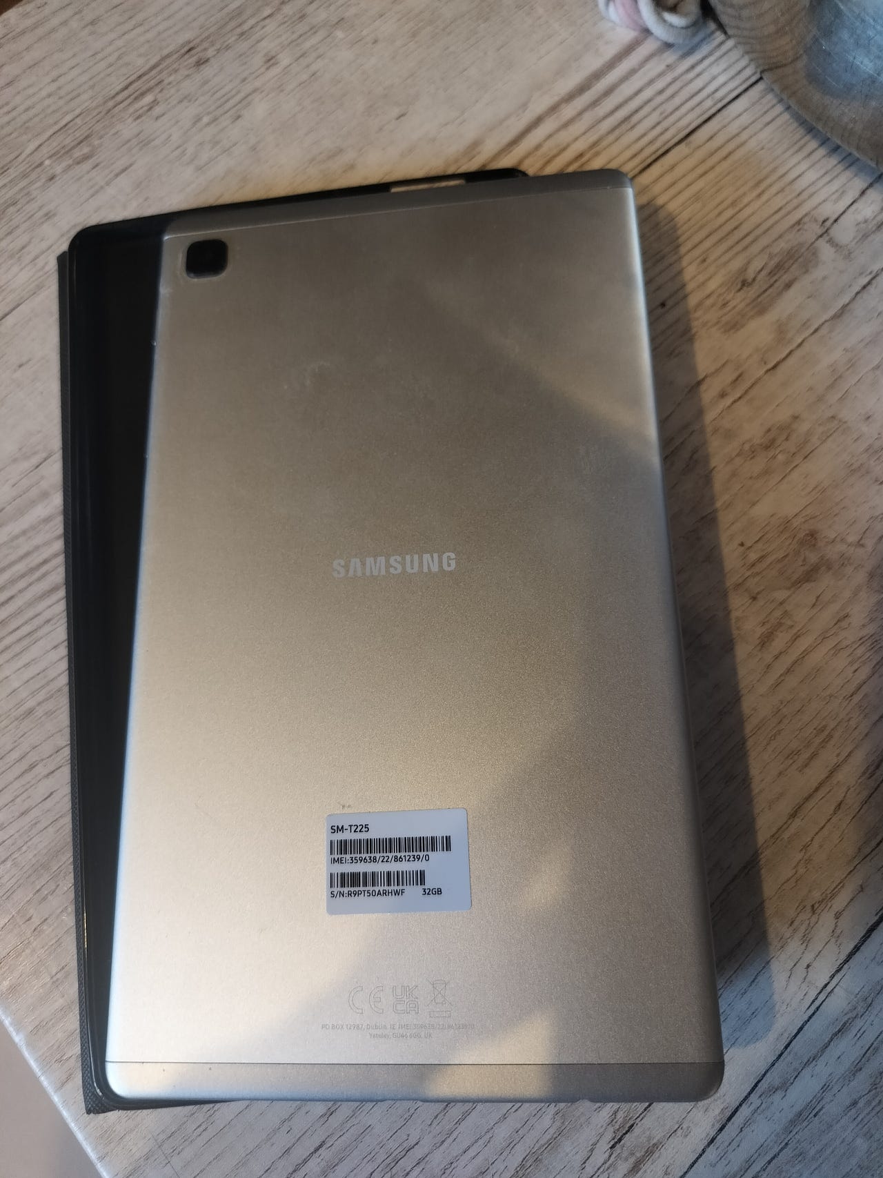 Samsung tabletti 7"