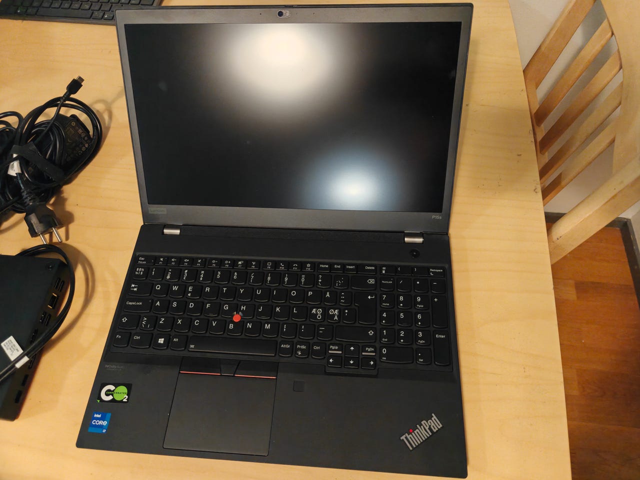 Lenovo Thinkpad P15s Gen 2 + Telakka Thinkpad Universal USB-C doc