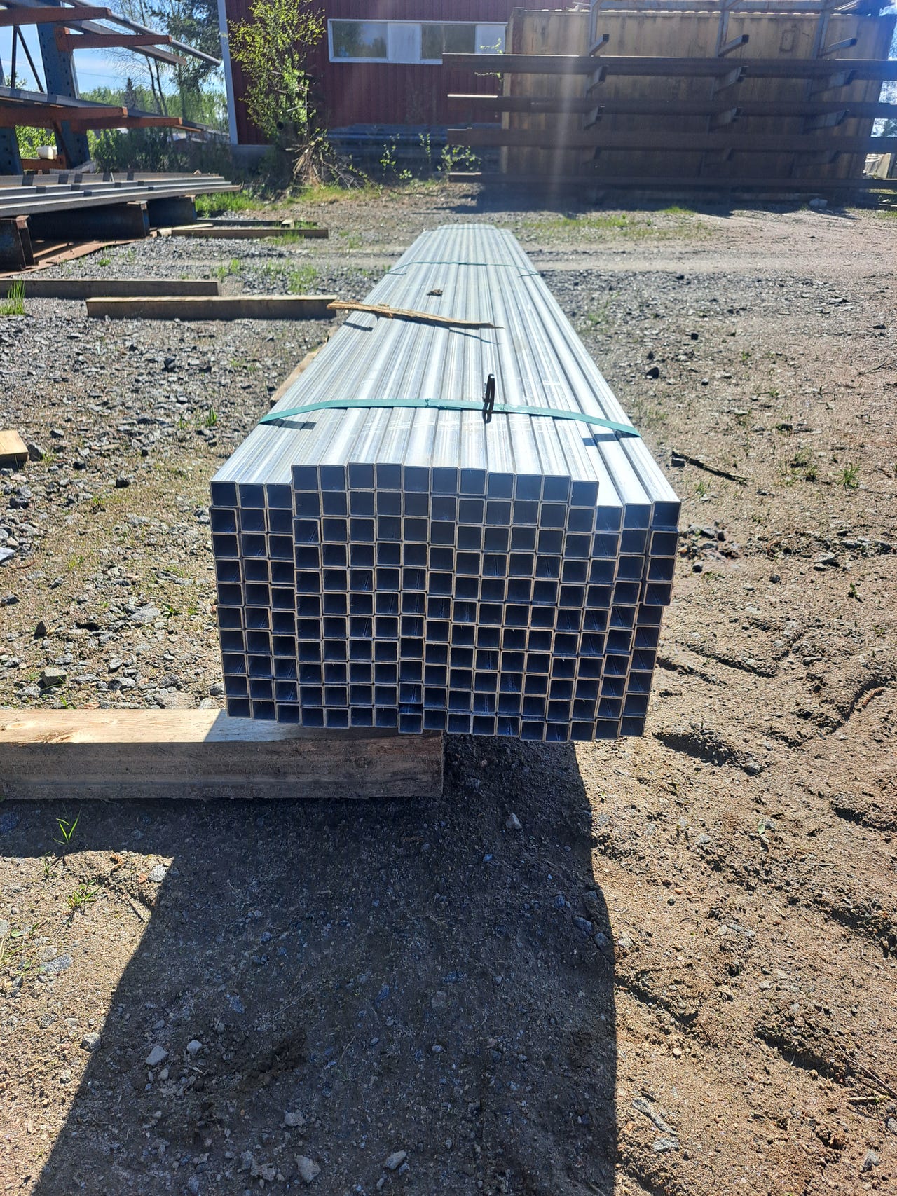 Halpaa sinkittyä 25x25x1,5 ohutseinäputkea II-laatu