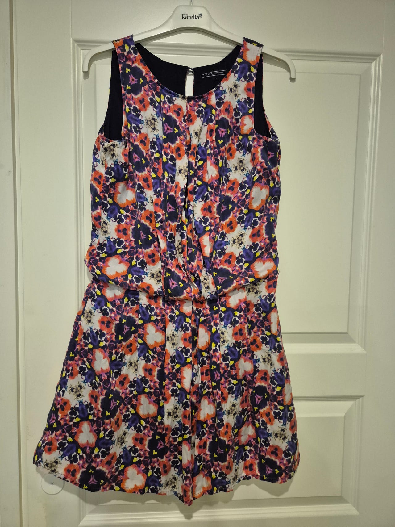 Tommy Hilfiger mekko, koko 38 | Tori