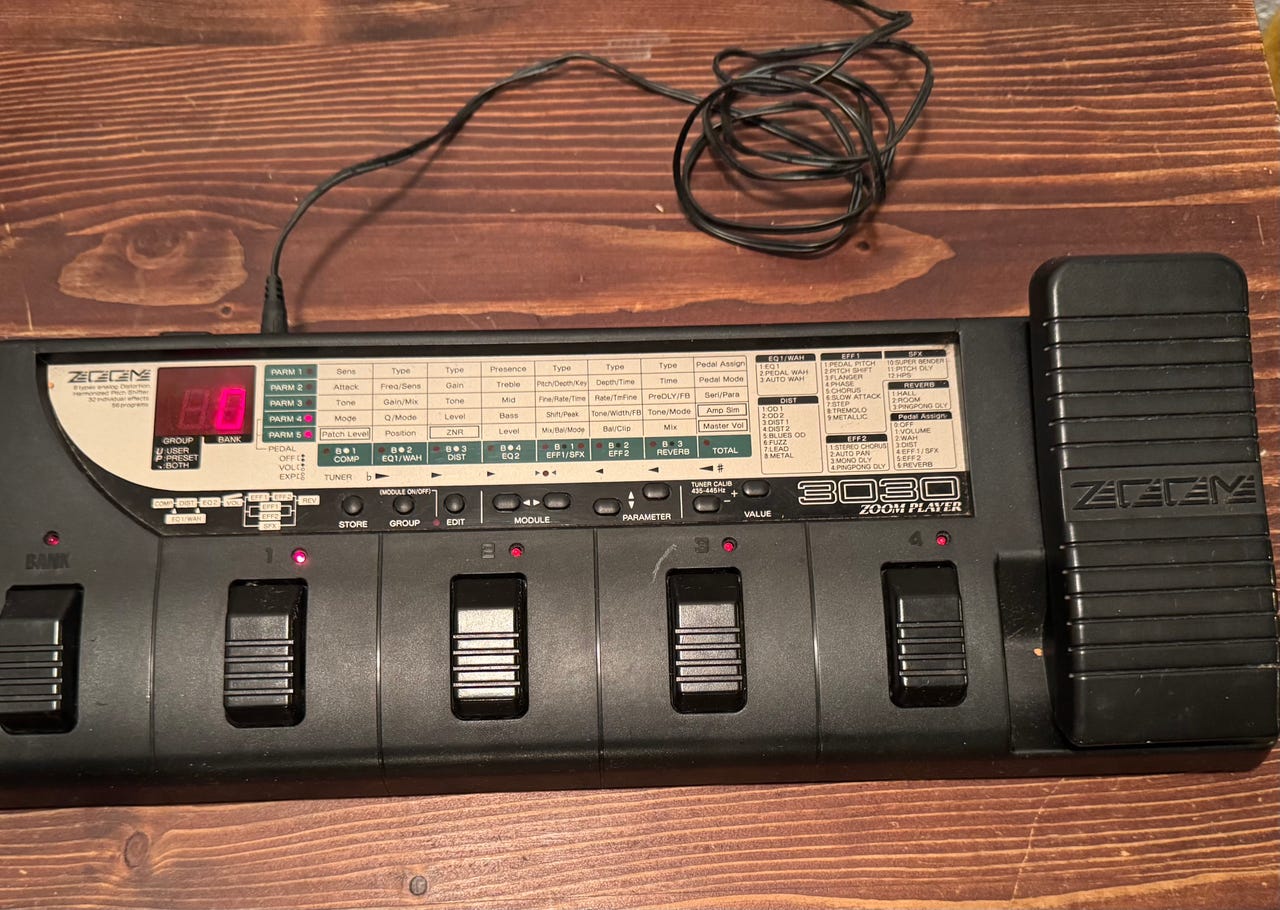 Zoom Player 3030 multiefektilaite kitaralle | Tori