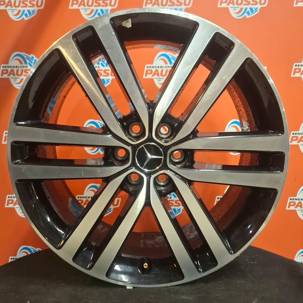 Käytetty MB X-SARJA vannesarja 6x114,3 ET50 KR66,1 7,5x19"