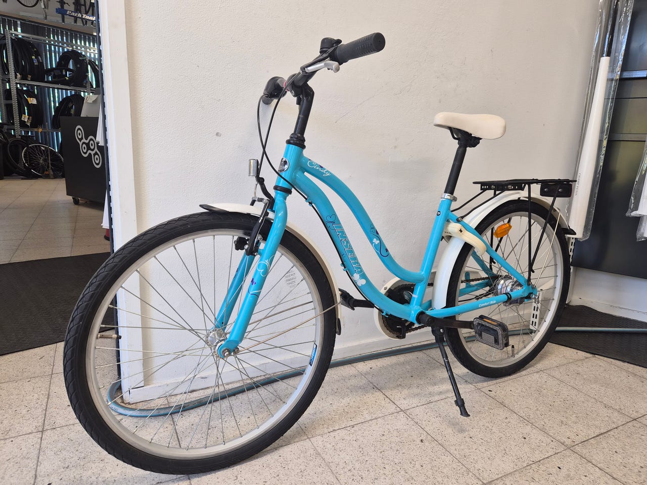 Insera Cindy 24" 7-v