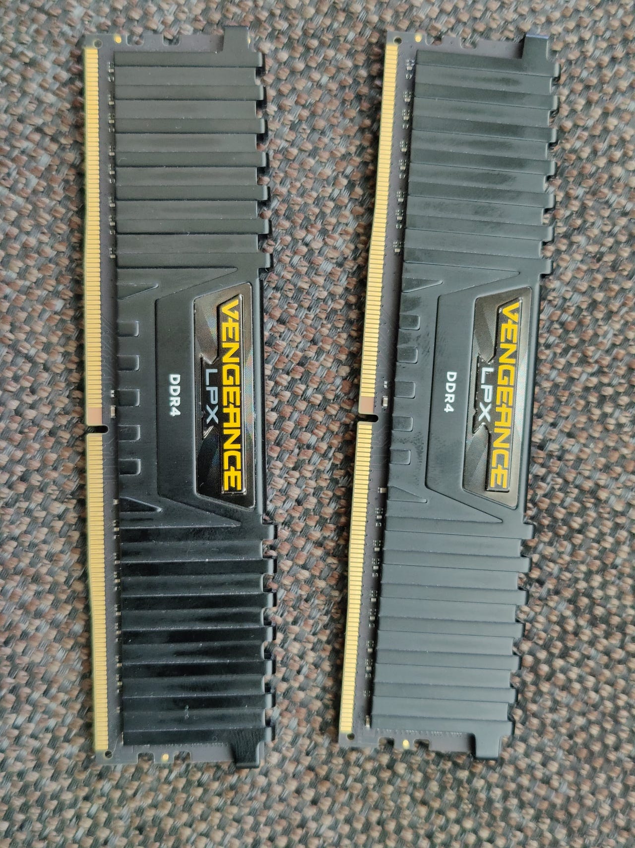 Vengeance DDR4 3000 MHz 16GB (2x8GB) | Tori